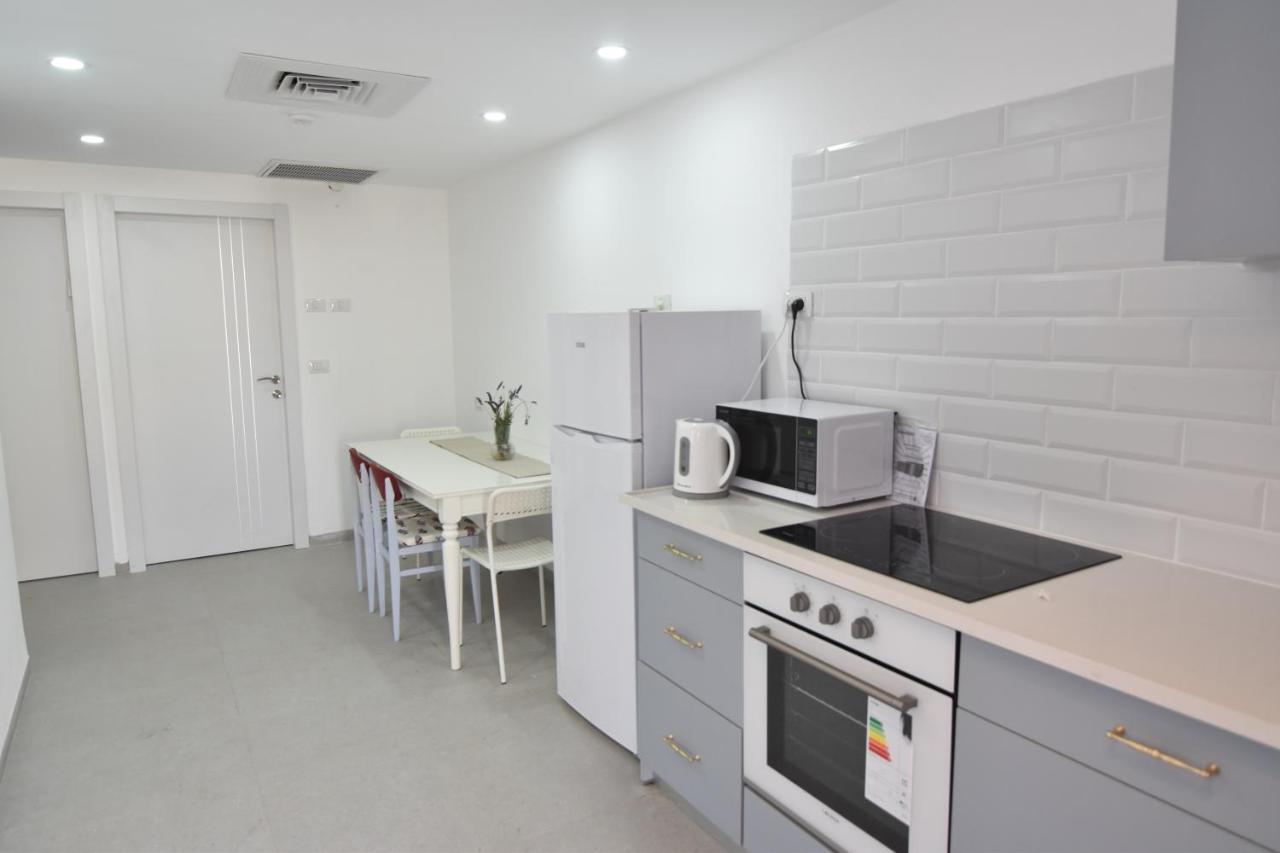 Villa יפעת הגלבוע -סוויטות אירוח ברמה אחרת Nurit Esterno foto